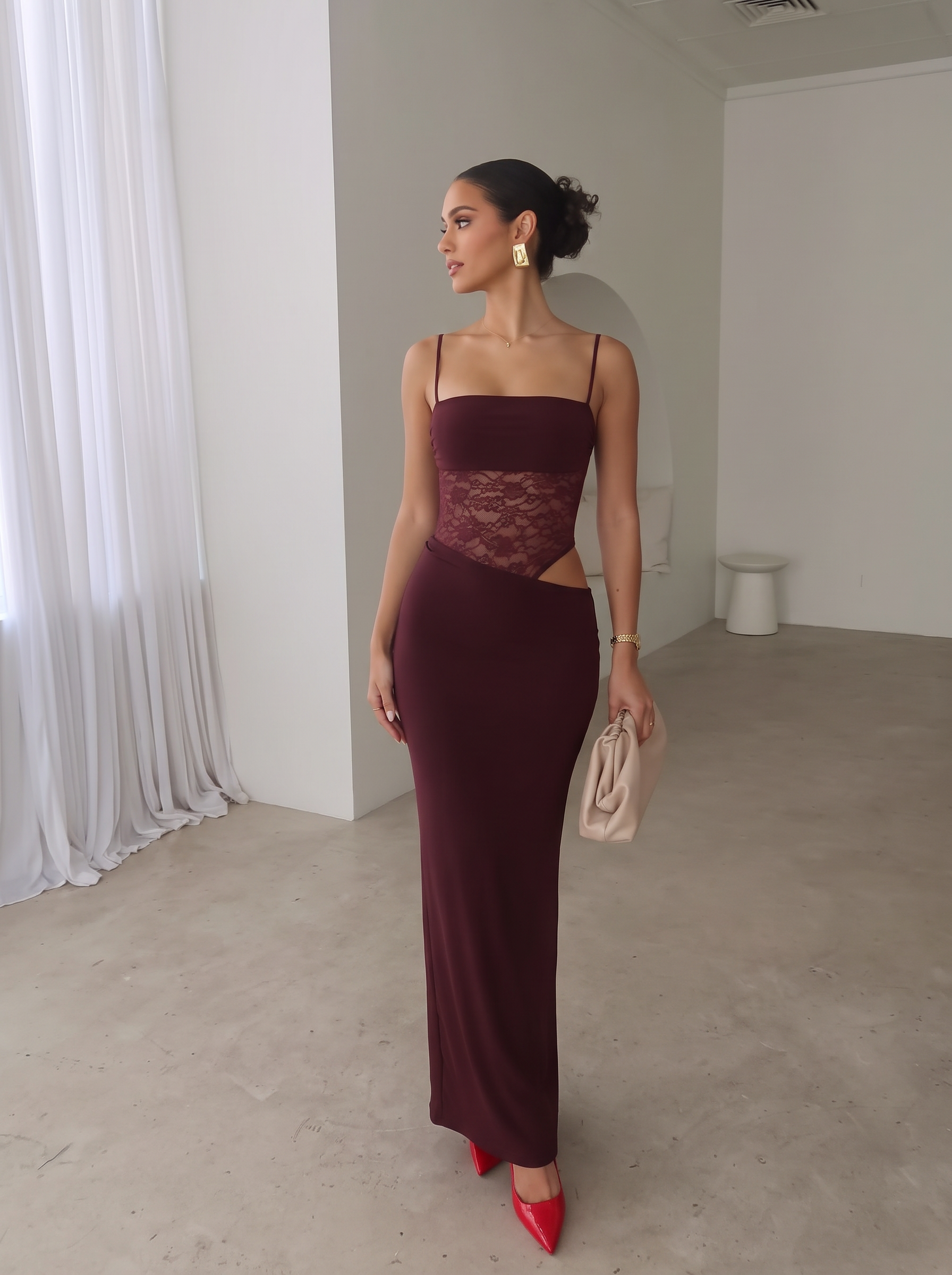 Virelle | Lace Contour Dress